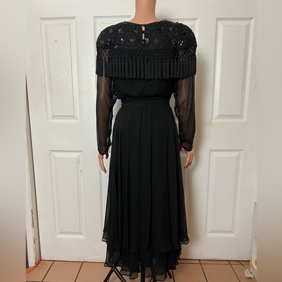 Diane Freis 2 Piece 100% Silk Tassels Blinged Top with 2 layers Flared Skirt - Picture 4 of 14